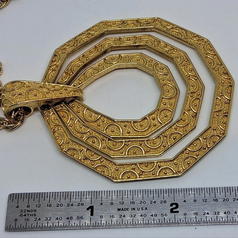 * Vintage Crown Trifari Gold Tone Ornate Door Knocker Necklace